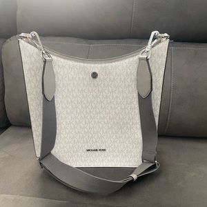 Michael Kors pocketbook